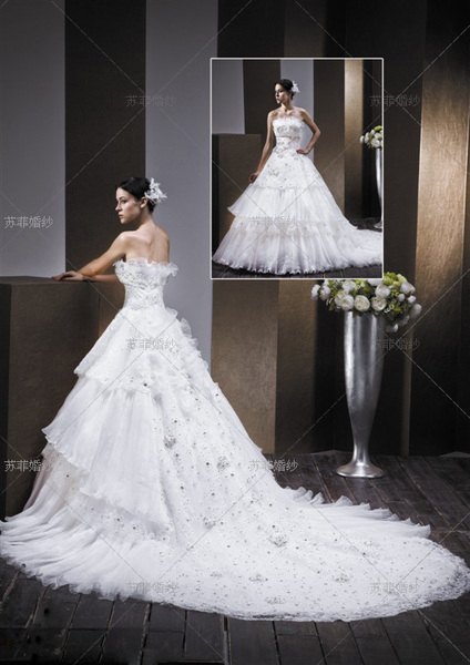 婚纱礼服租赁系列抹胸蓬蓬裙托尾婚纱 sophie044